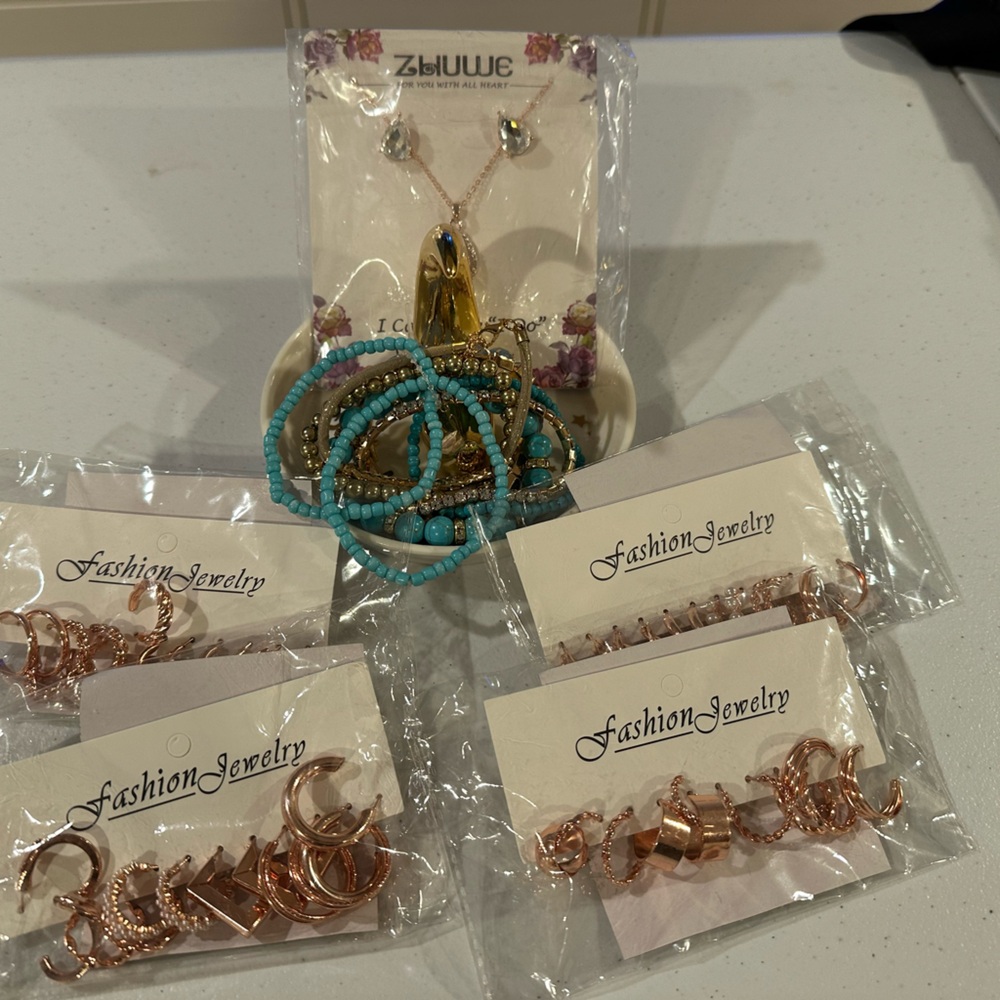 Ring holder - Bracelets - earrings Bundle